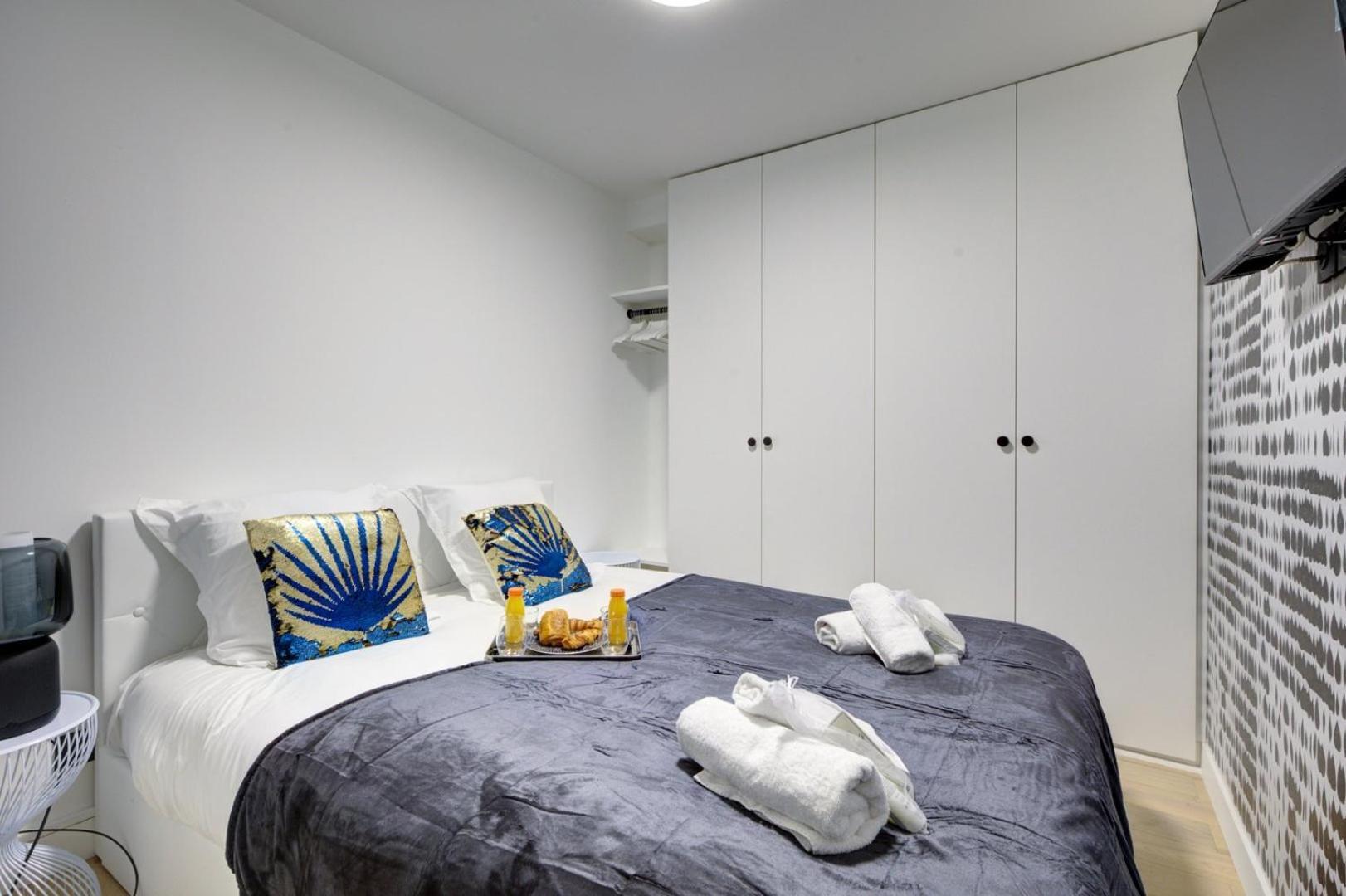 Bluestay 299 - Superb In * Paris